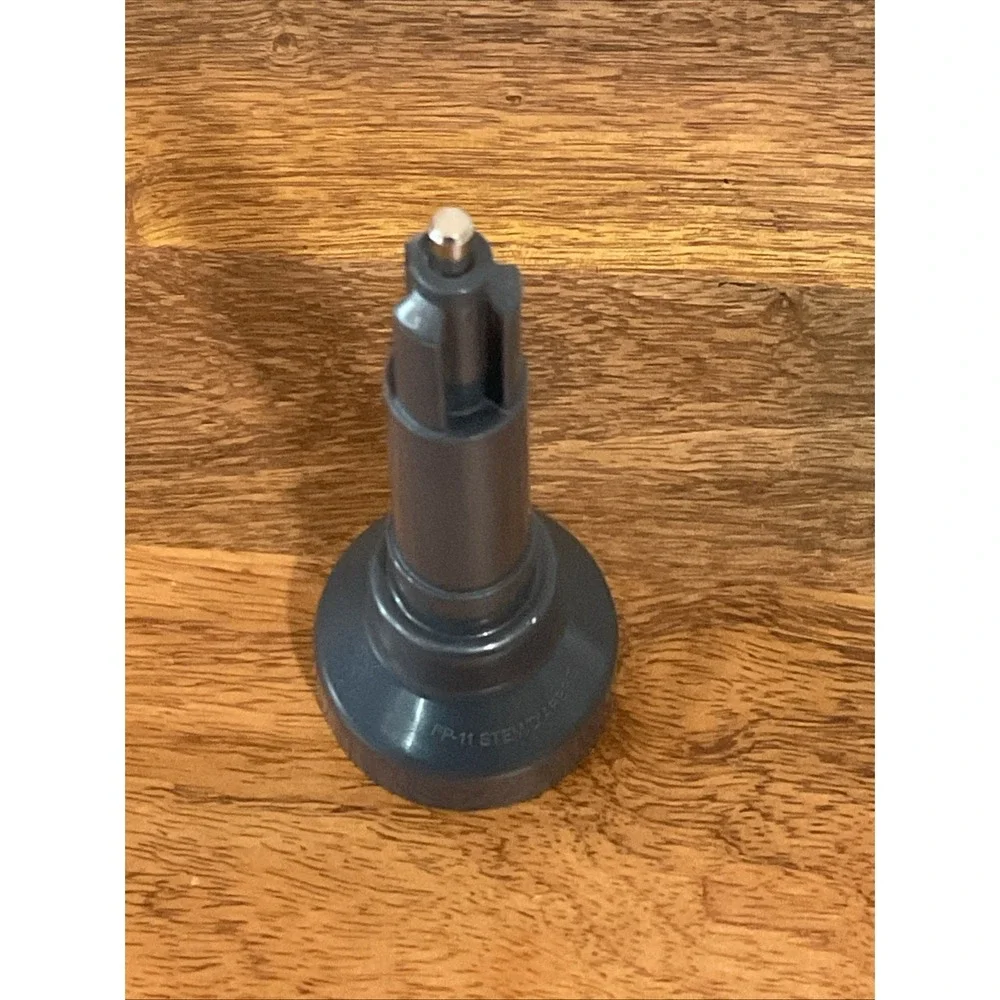 Cuisinart Elemental 11 Cup Food Processor STEM ONLY CFP-22GMPC Part FP-11